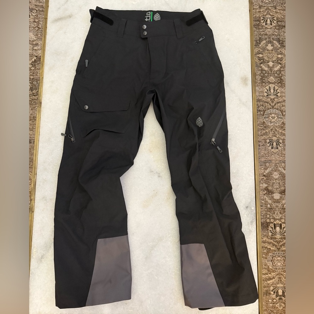 Men’s Stio Ski Pants size Medium